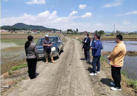 市農(nóng)機(jī)推廣中心 深入村屯務(wù)實(shí)開展技術(shù)服務(wù)